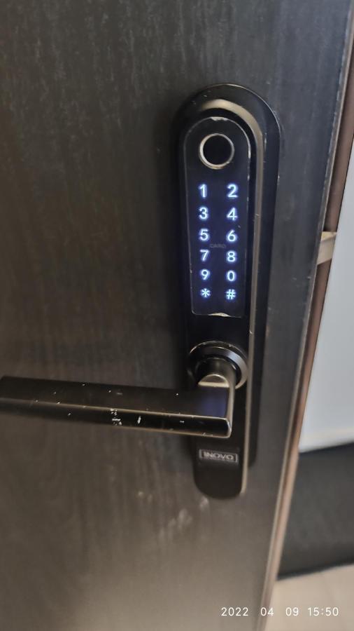 Happy Inn Vip, Self Check-In-24X7, A-C, Parking-In-The-Underground-Garage VNO Dış mekan fotoğraf
